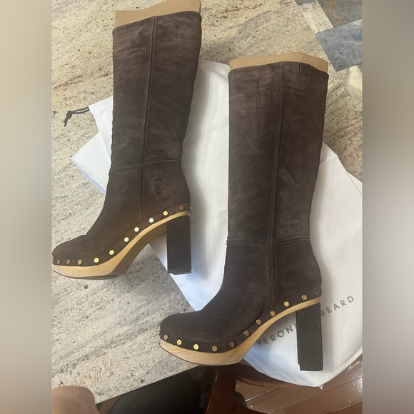 Veronica Beard PRISTINE Glendale suede clog boot Sz 7 espresso color gold rivets - Picture 14 of 16